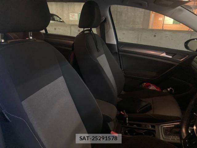 VolksWagen GOLF 2016-06 6915342-19