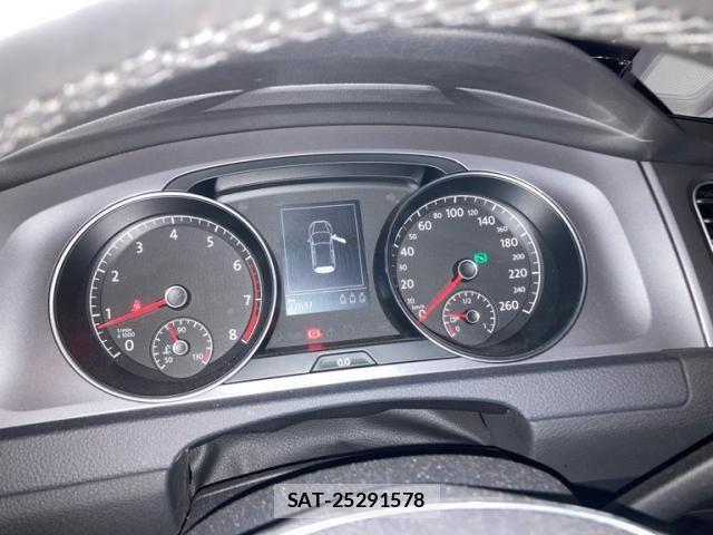 VolksWagen GOLF 2016-06 6915342-23
