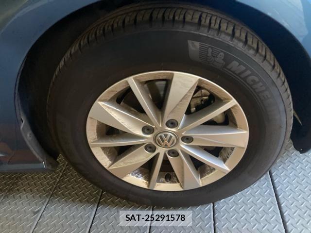 VolksWagen GOLF 2016-06 6915342-7