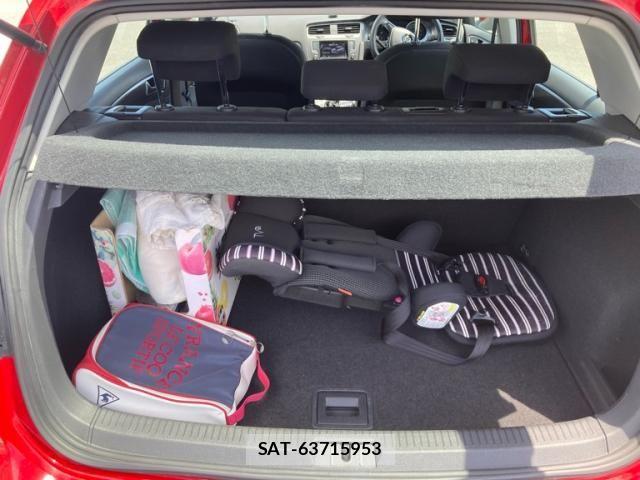 VolksWagen GOLF 2013-07 7227085-12