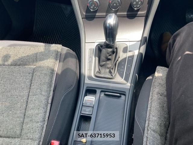 VolksWagen GOLF 2013-07 7227085-7