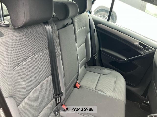VolksWagen GOLF 2015-06 7227090-12