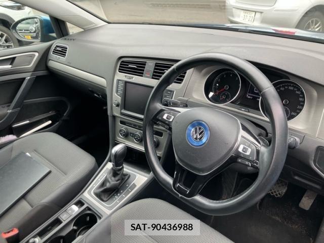 VolksWagen GOLF 2015-06 7227090-14