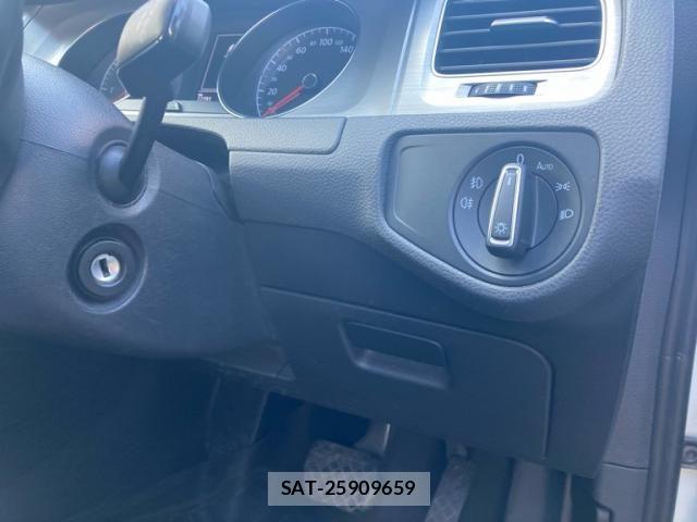 VolksWagen GOLF 2015-09 7227092-13