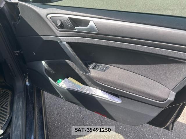 VolksWagen GOLF 2018-11 7227094-12