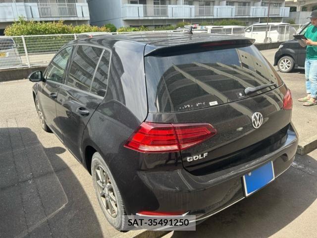 VolksWagen GOLF 2018-11 7227094-3