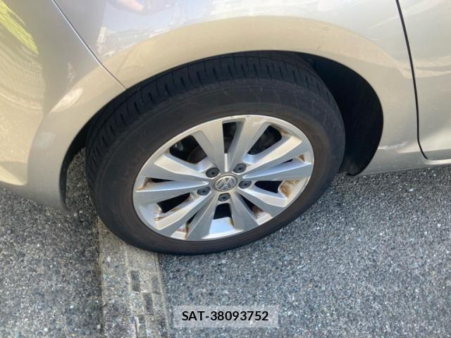 VolksWagen GOLF 2016-11 7331173-4