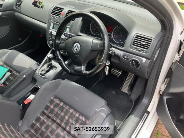 VolksWagen GOLF 2009-05 7331174-12