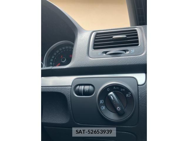 VolksWagen GOLF 2009-05 7331174-15