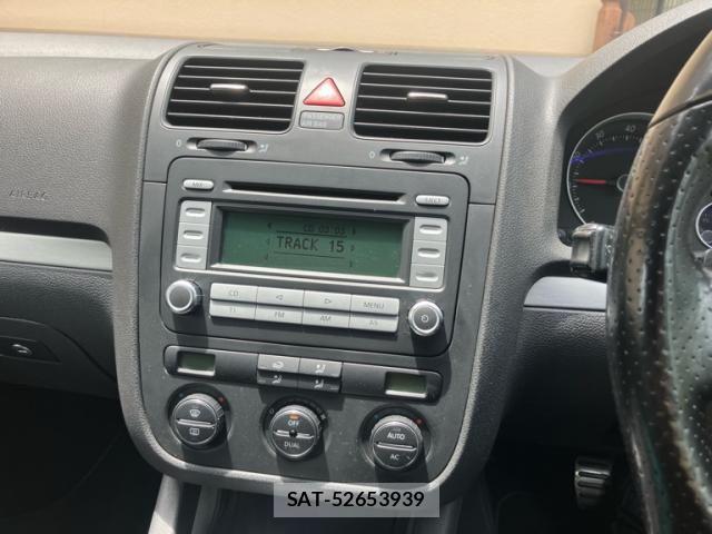 VolksWagen GOLF 2009-05 7331174-17