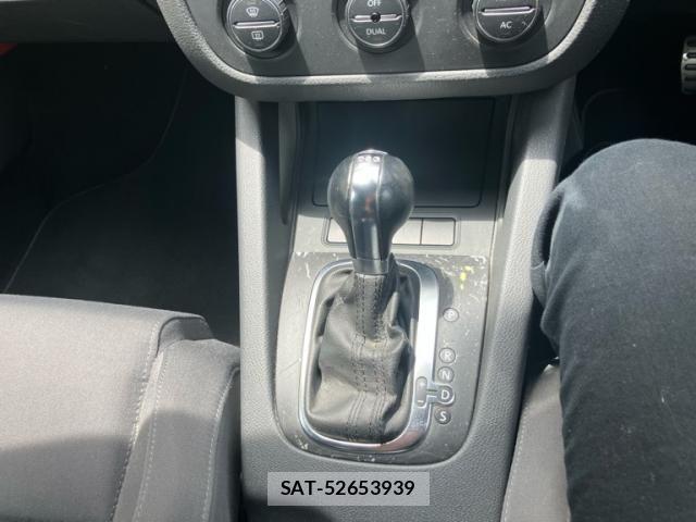 VolksWagen GOLF 2009-05 7331174-18