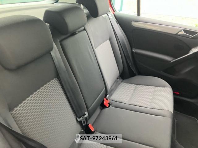 VolksWagen GOLF 2012-12 7360465-9
