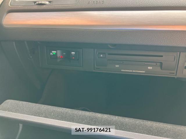 VolksWagen GOLF 2014-06 7394844-25