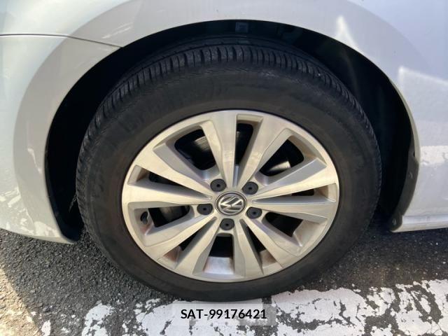 VolksWagen GOLF 2014-06 7394844-4