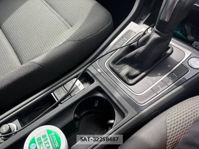 VolksWagen GOLF 2020-06 7394843-10
