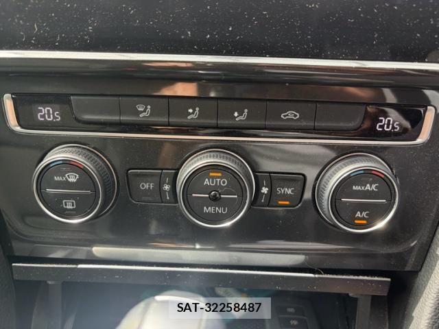 VolksWagen GOLF 2020-06 7394843-11