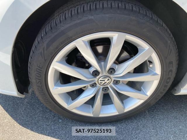 VolksWagen GOLF 2018-10 7458823-12