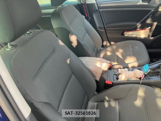 VolksWagen GOLF 2019-10 7458821-11