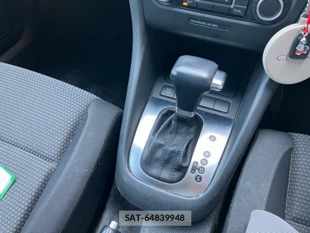 VolksWagen GOLF 2010-05 7458825-20