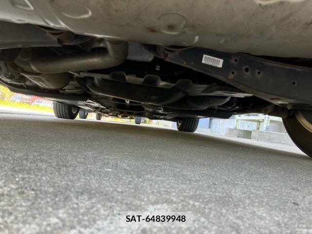 VolksWagen GOLF 2010-05 7458825-7