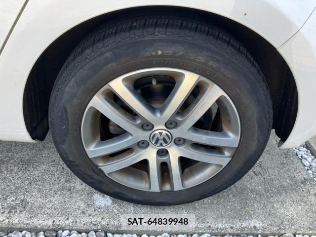 VolksWagen GOLF 2010-05 7458825-8