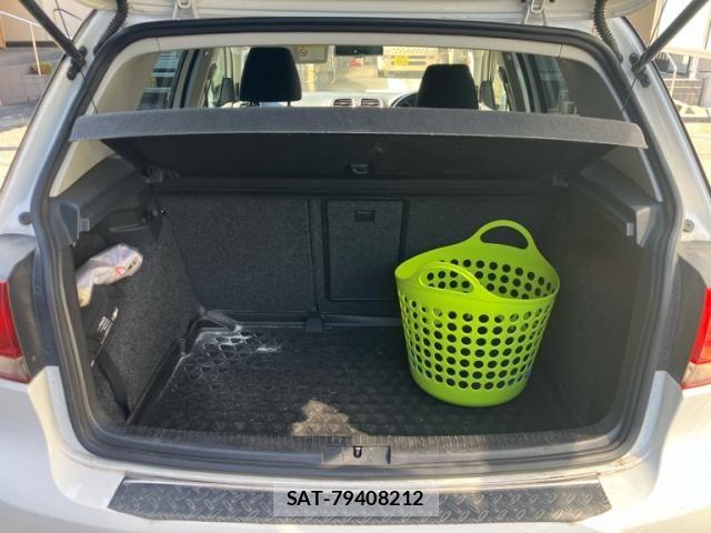 VolksWagen GOLF 2012-08 7563082-14