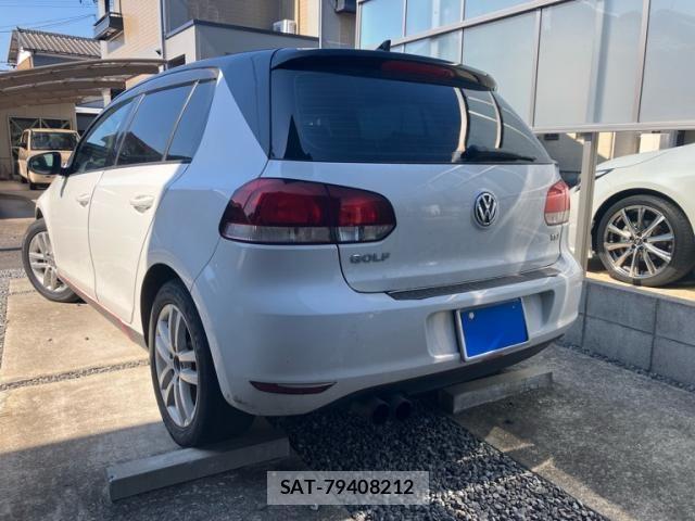 VolksWagen GOLF 2012-08 7563082-1