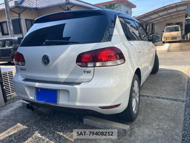 VolksWagen GOLF 2012-08 7563082-3