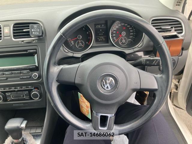 VolksWagen GOLF 2009-06 7563083-14
