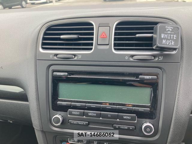 VolksWagen GOLF 2009-06 7563083-17