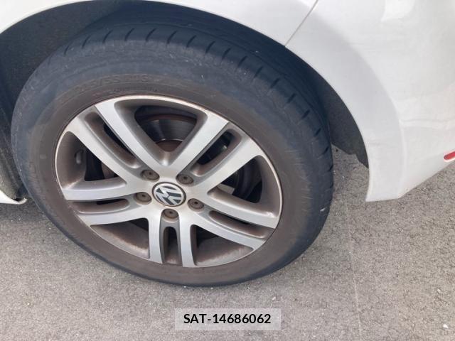 VolksWagen GOLF 2009-06 7563083-7