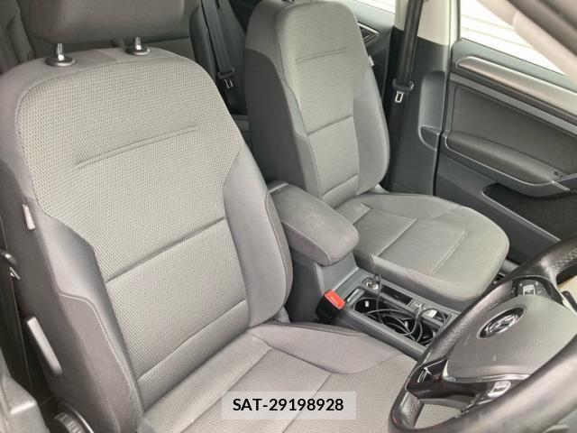 VolksWagen GOLF 2013-09 7621318-14