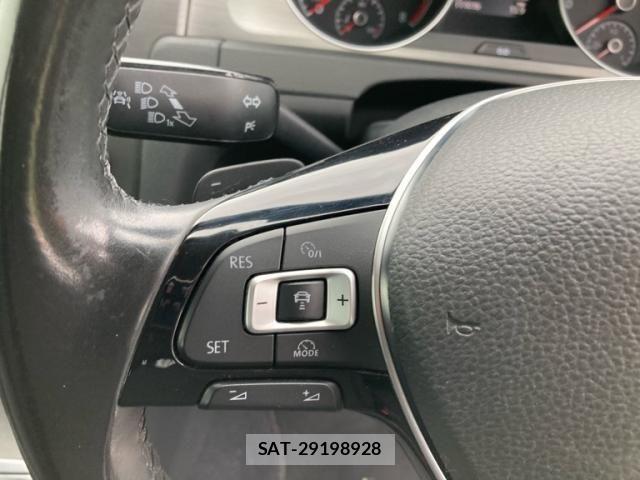 VolksWagen GOLF 2013-09 7621318-17