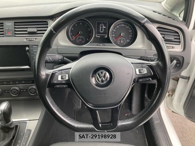 VolksWagen GOLF 2013-09 7621318-18
