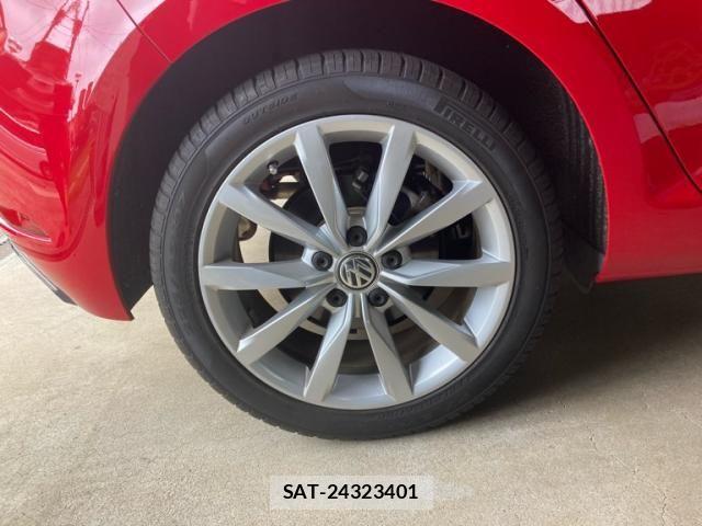 VolksWagen GOLF 2019-02 7621319-8