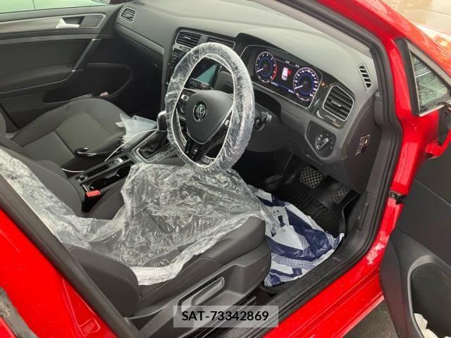 VolksWagen GOLF 2018-08 7730703-11