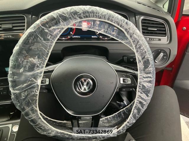 VolksWagen GOLF 2018-08 7730703-13