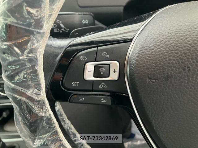 VolksWagen GOLF 2018-08 7730703-14