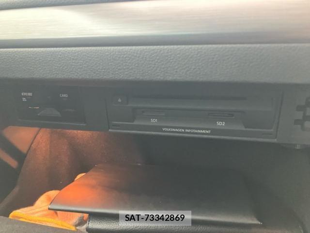 VolksWagen GOLF 2018-08 7730703-17
