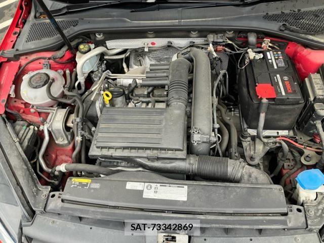 VolksWagen GOLF 2018-08 7730703-25
