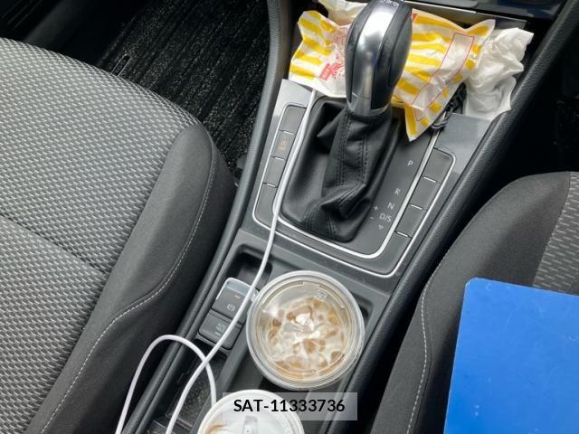 VolksWagen GOLF 2017-11 7730705-19