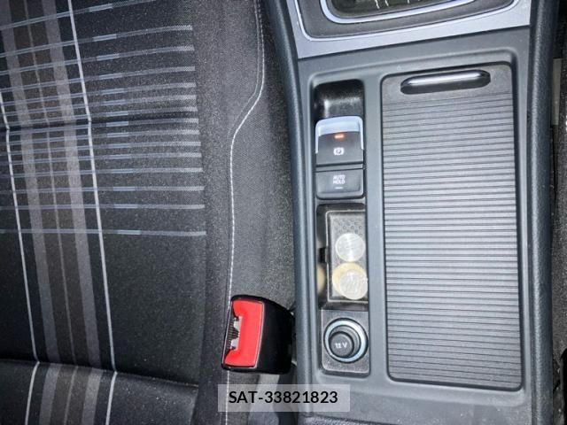 VolksWagen GOLF 2015-10 7730704-19