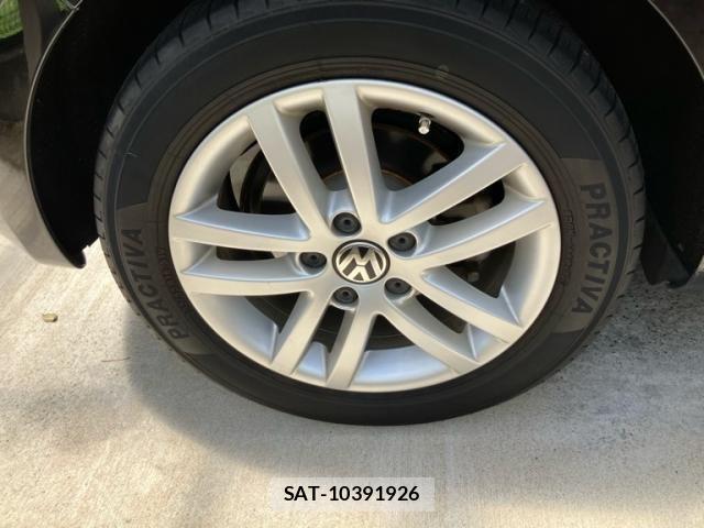 VolksWagen GOLF 2011-08 7790496-8
