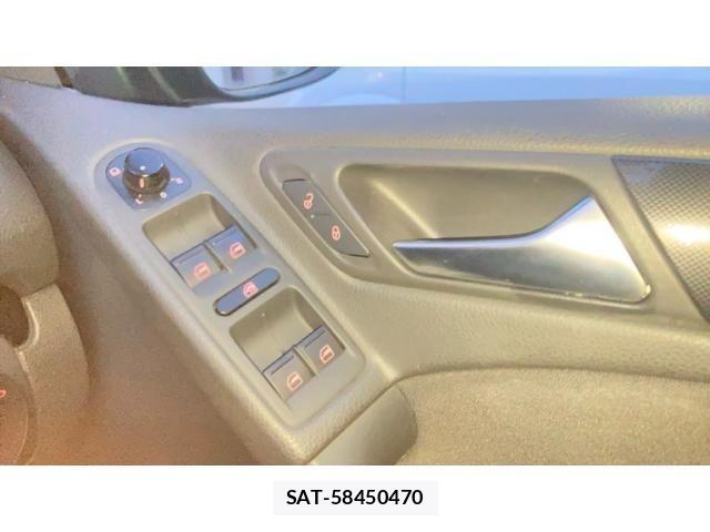 VolksWagen GOLF 2010-03 7880472-8