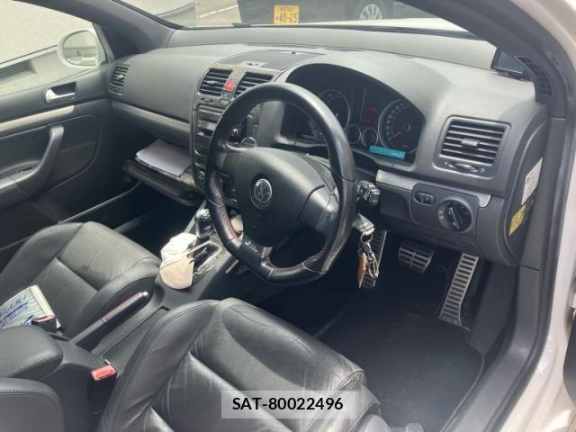 VolksWagen GOLF 2008-03 7880470-11