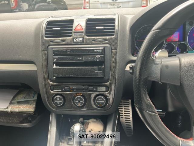 VolksWagen GOLF 2008-03 7880470-17