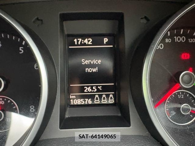 VolksWagen GOLF 2010-11 7880469-16