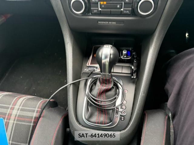 VolksWagen GOLF 2010-11 7880469-21