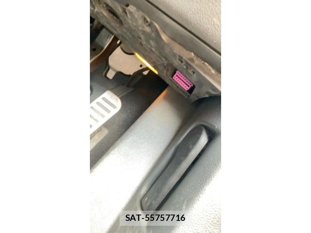 VolksWagen GOLF 2009-04 8039167-24