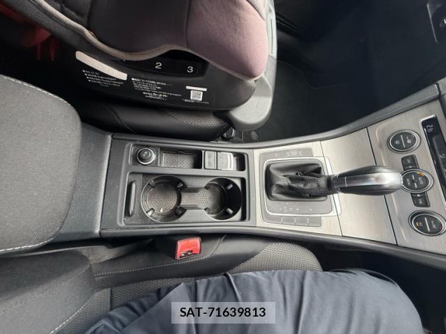VolksWagen GOLF 2015-08 8039163-17